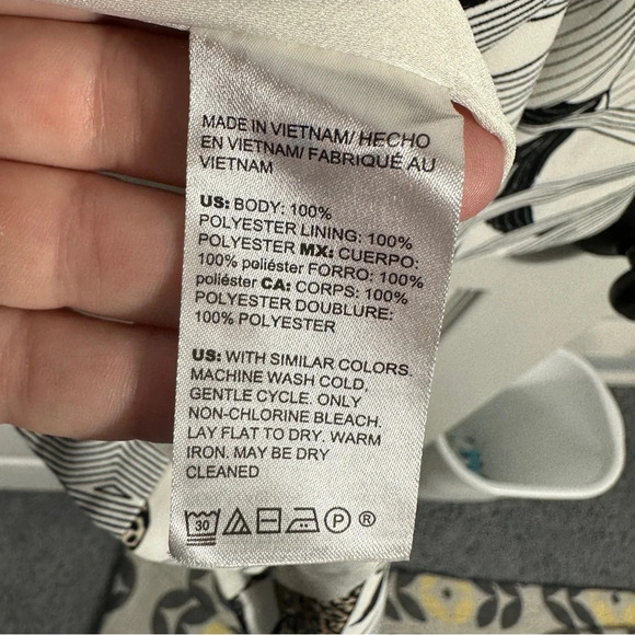 Chico's animal/tropical print open front jacket/cardigan, Chico's size 2 - Picture 4 of 7